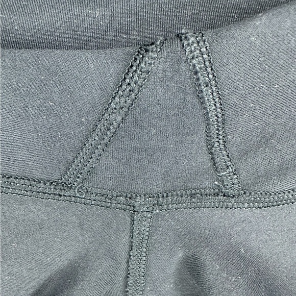 Lululemon Black Wunder Under Crop Leggings Women’s Size 8 - Picture 6 of 6